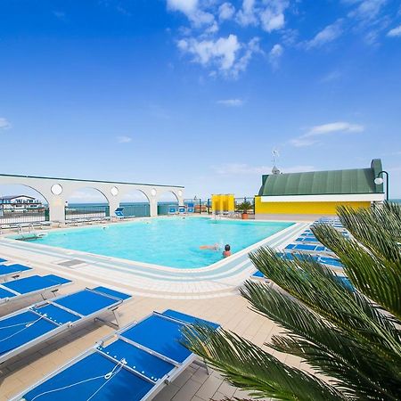Cristoforo Colombo Apartment Каорле Екстериор снимка