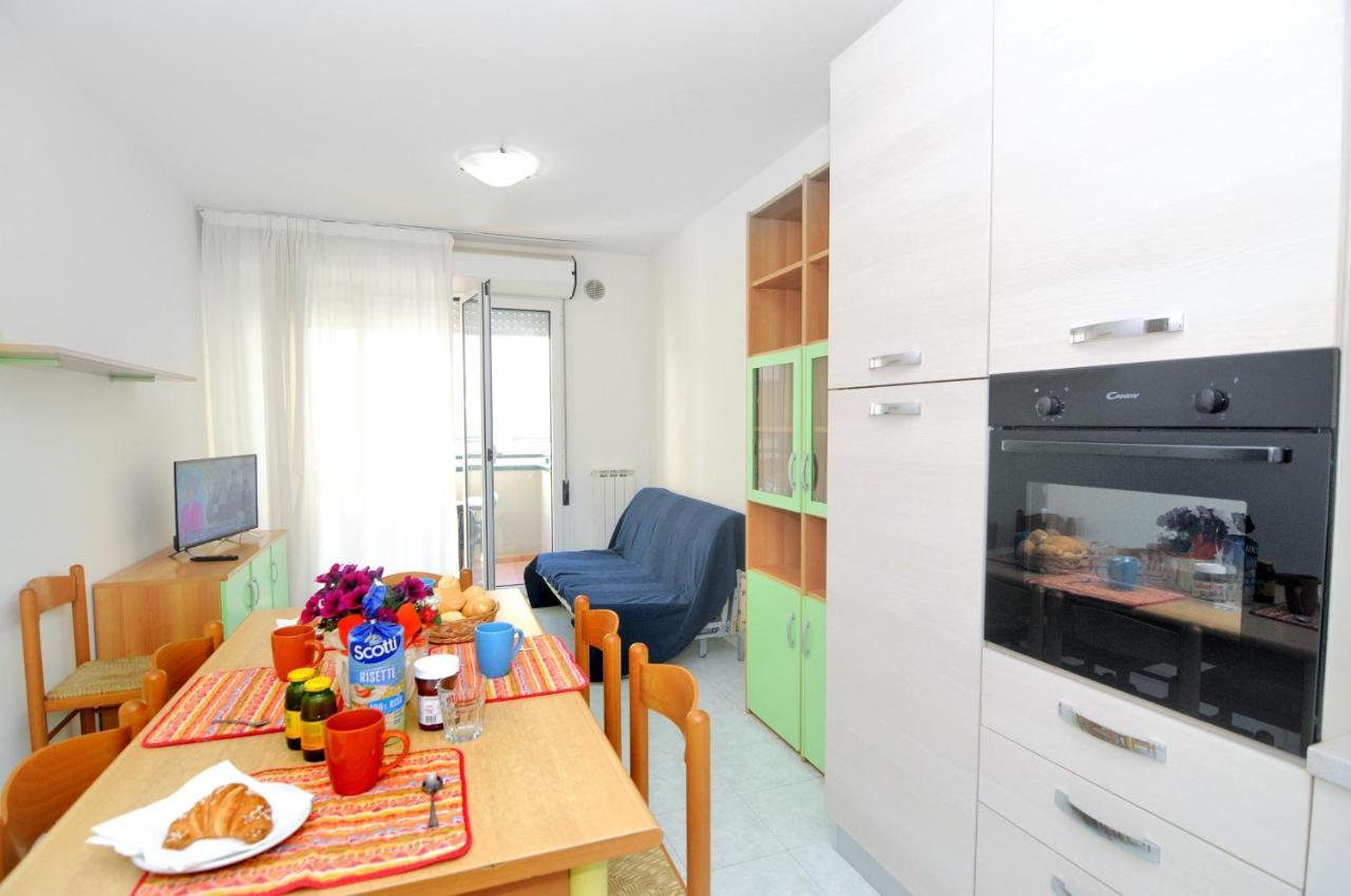 Cristoforo Colombo Apartment Каорле Екстериор снимка