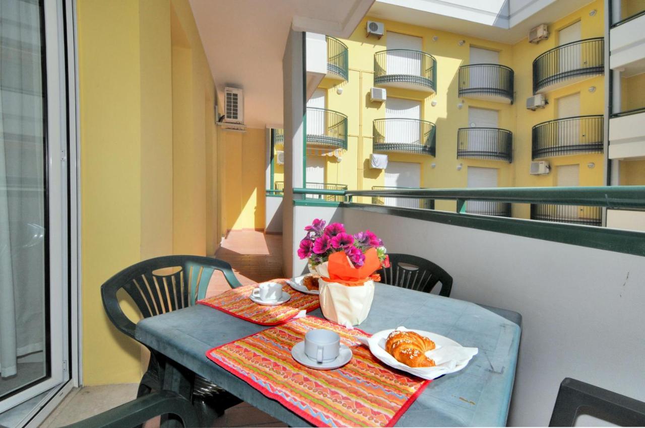 Cristoforo Colombo Apartment Каорле Екстериор снимка
